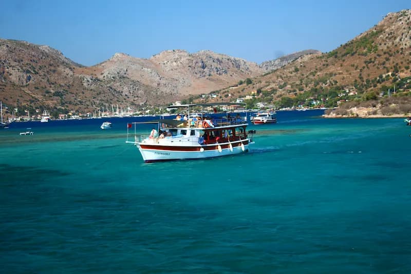 Kemer koylarında şnorkelli dalış ve tekne turu keyfi - Oasis Dive Center